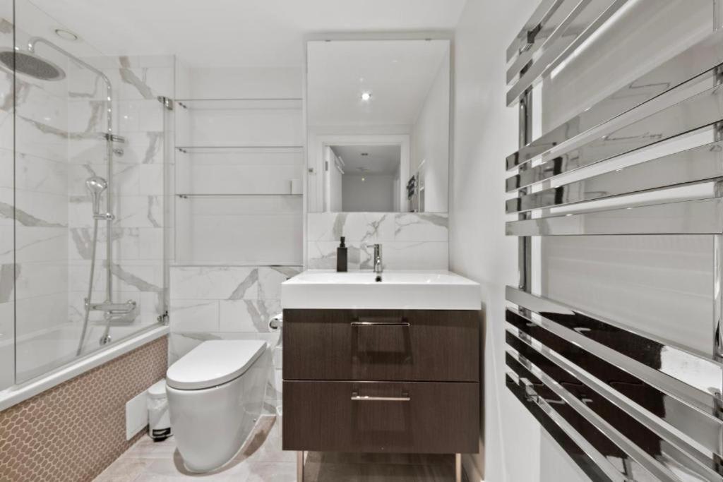 Apartment Sg, Charming Chelsea Balcony